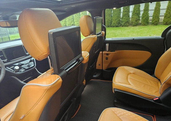 Chrysler Pacifica cena 271000 przebieg: 26167, rok produkcji 2022 z Słubice małe 781